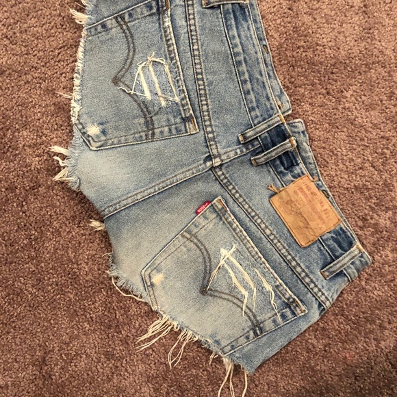 Levi’s Short jeans sexyyyy - Picture 4 of 4